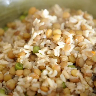 Herbed rice with lentils