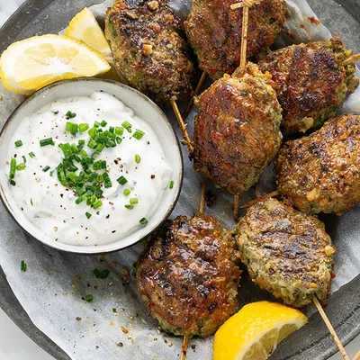 Kofta meatballs with yogurt