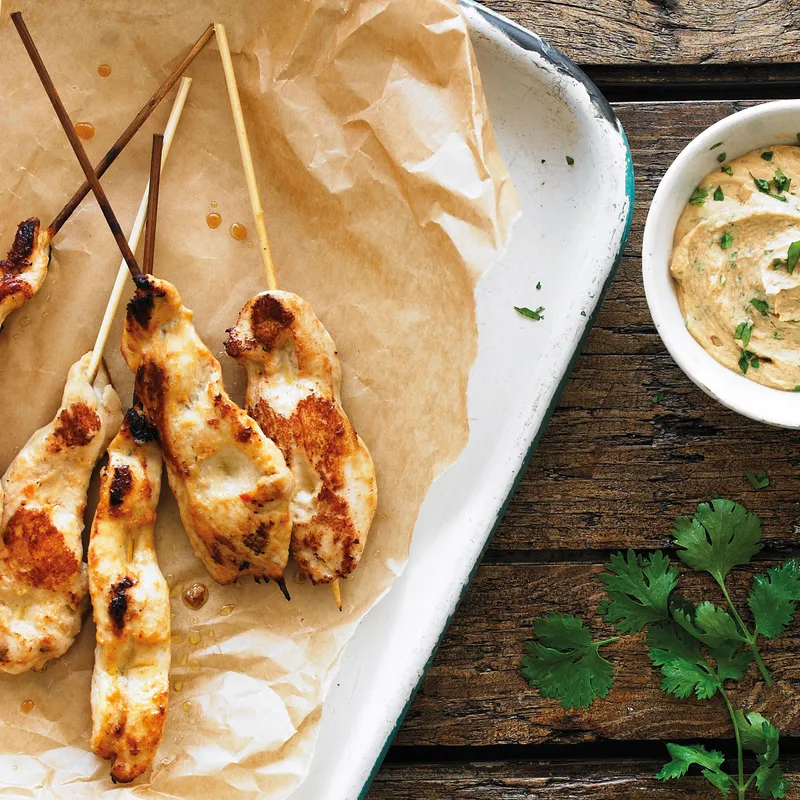 Sumac chicken skewers with hummus (30 pieces — Servings: 11-14)